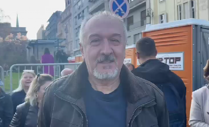 "SVAKA PORUKA KOJOJ TREBAJU VUVUZELE DA BI SE ČULA, NIJE VREDNA DA SE ČUJE" Moćna poruka sa svenarodnog skupa (VIDEO)