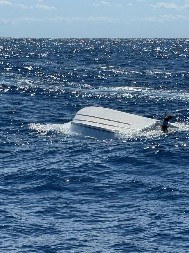 PREVRNUO SE BROD KOD FLORIDE Poginula jedna osoba, spaseno njih četvoro (FOTO)