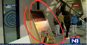 KAO 5.OKTOBRA! Blokaderi teroristi ukrali i umetnička dela iz RTV-a (FOTO)