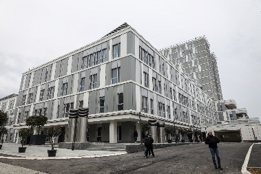 VASKRS SRPSKOG ZDRAVSTVA Država ulaže ogroman novac  u izgradnju, obnovu i opremanje zdravstvenih ustanova širom zemlje