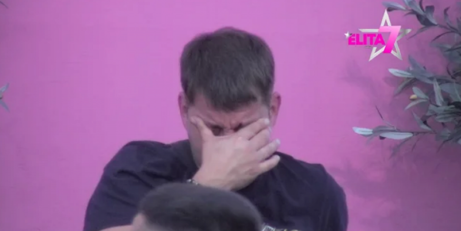 VODIO BITKU SA POROCIMA, A SADA SE VRAĆA NA STARO! Ivan Marinković poklekao i otkrio cimerima šta planira da uradi