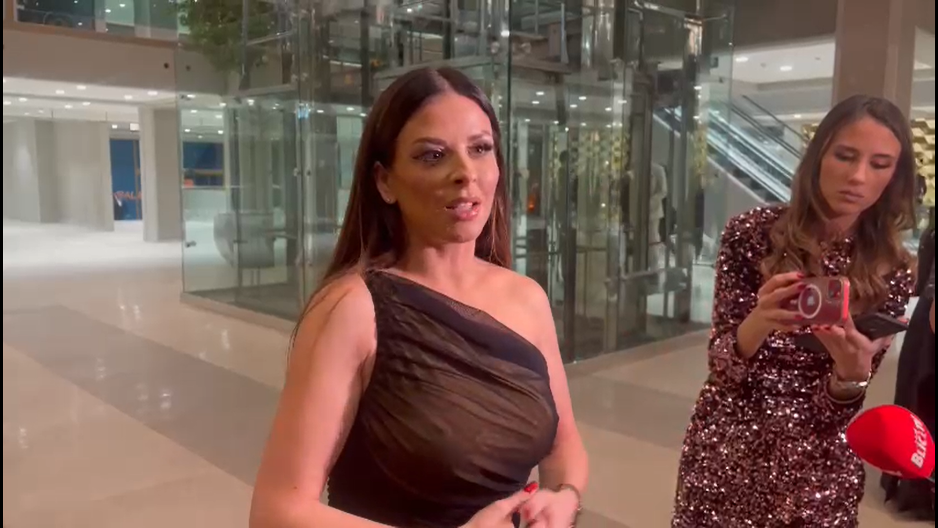 ANA SEVIĆ POSLE SMRTI POPOVIĆA DOŽIVELA JOŠ JEDNU BOL Pevačica ne može da dođe sebi, umrla je u 56. godini života