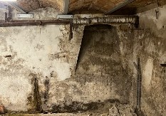 ŠOK OTKRIĆE ISPOD PORODIČNE KUĆE Muškarac bauljao po mraku i naišao na tajne prostorije, prizor ledi krv u žilama! (FOTO)