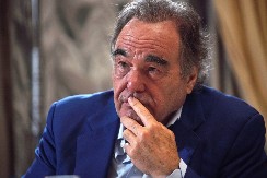 OLIVER STOUN: Biću 9. maja u Moskvi, svet mnogo duguje Rusiji