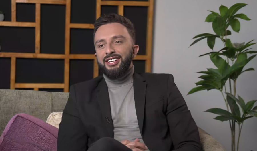 ''U TOME SAM MAHER, KAD HOĆU'' Darko Tanasijević pokazao umeće prilikom farbanja jaja, a jedna stvar mu ipak ne ide od ruke