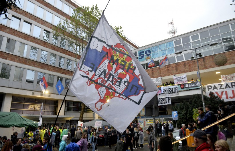 STUDENTI BLOKADERI KAO NATO BOMBARDERI Meta je ponovo RTS, a napadi su sada iznutra