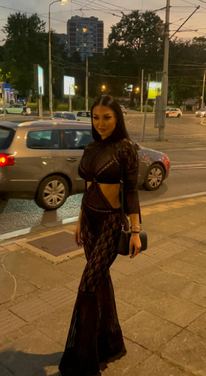 NA PLASTIČNE OPERACIJE PUKLA PREKO 30.000 EVRA Promenila lični opis, u zadnjicu stavila 500 kubika silikona!