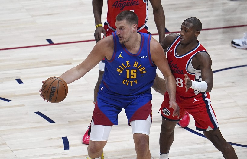 JOKIĆ KAKVOG DO SADA NISTE VIDELI Srbin udario na saigrača, OVE reči će dobro da zapamti