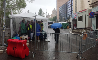 BLOKADERI OTIŠLI KORAK DALJE, NOVI VID MALTRETIRANJA Nisu dozvolili smenu obezbeđenja u objektima RTS-a