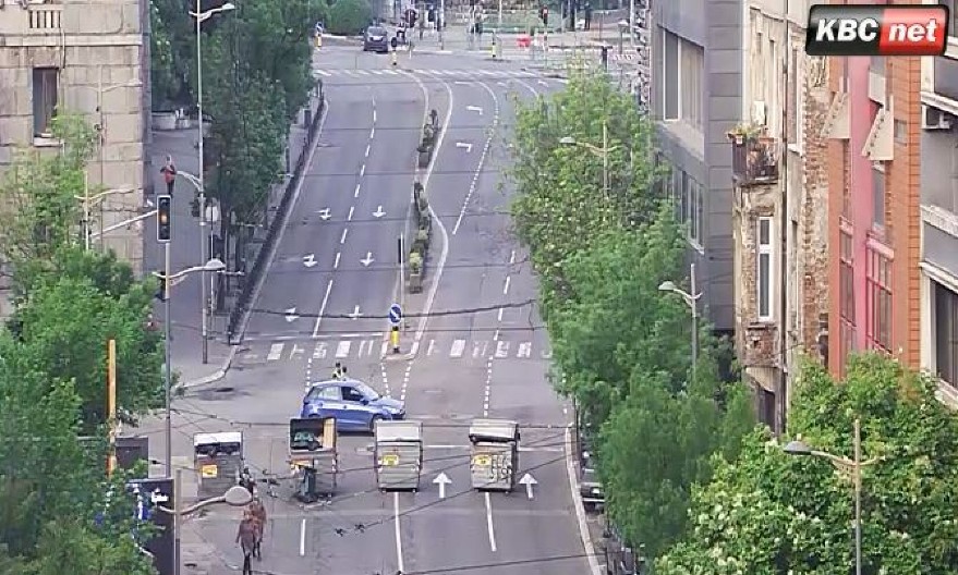 SILEDŽIJE BLOKADERI I DALJE MALTRETIRAJU GRAĐANE Dvanaesti dan blokade RTS-a, ljudi ne mogu da prolaze kroz centar grada!