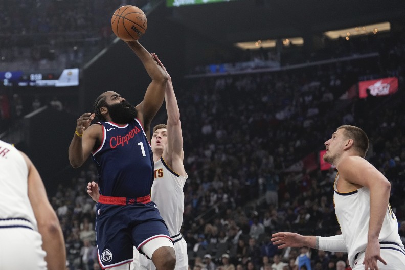 ZNAO JE DA ĆE UDARITI NA JOKIĆA Trener Denvera govorio o "konjskim glavama", njegove reči šokirale sve