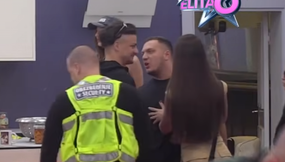 ARMIJA OBEZBEĐENJA ULETELA U ELITU 8! Svi u Beloj kući na nogama zbog besnog Gastoza, evo šta ga je izveo iz takta (VIDEO)