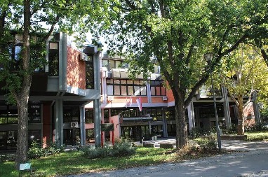 LOPOVSKA POSLA! Kako su fantomski blokaderi sa Pravnog u sat vremena promenili volju svojih kolega?