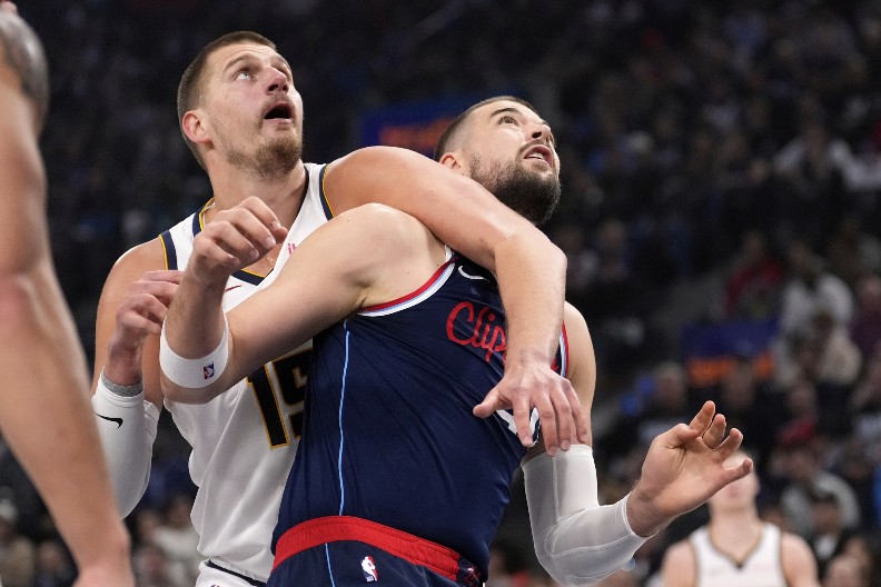 DŽOKER IGRA SVEMIRSKI BASKET Jokić po ko zna koji put ispisao stranice istorije NBA lige