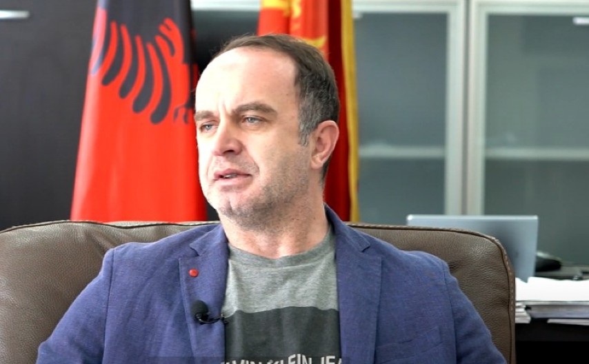 SKANDALOZNO! Nakon što su promenili grb FK Dečić u boje albanske zastave, Đeljošaj doneo još skandalozniju odluku (FOTO)