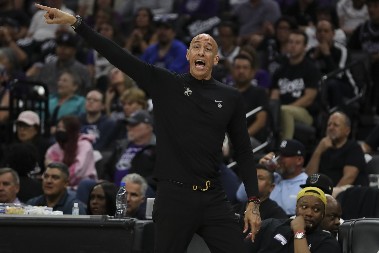 DIVAC I STOJAKOVIĆ GA ODLIČNO ZNAJU Sakramento ima novog trenera