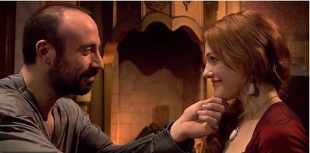 KAŽU DA JE SULEJMAN VELIČANSTVENI BACIO OKO NA LUKSUZNU VILU NAŠEG PEVAČA Hoće li uspeti da je kupi od folkera?