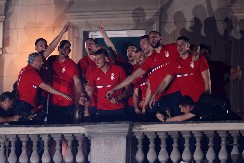 PEŠIĆ NIJE MOGAO DA ČUJE BOLJE VESTI Nikola potvrdio - igraće za Srbiju na Evrobasketu