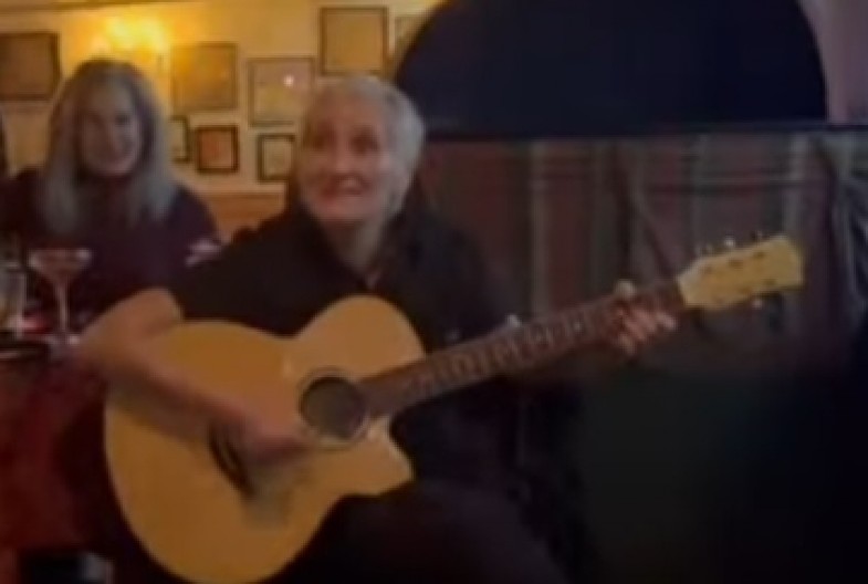 TUGA DO NEBA Poznata pevačica nastradala u požaru, oglasio se menadžer, detalji potresni