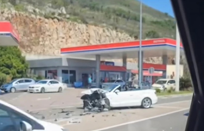 PRVI SNIMAK JEZIVE NESREĆE KOD BUDVE Povređena 4 srpska državljanina, evo u kakvom su stanju (VIDEO)