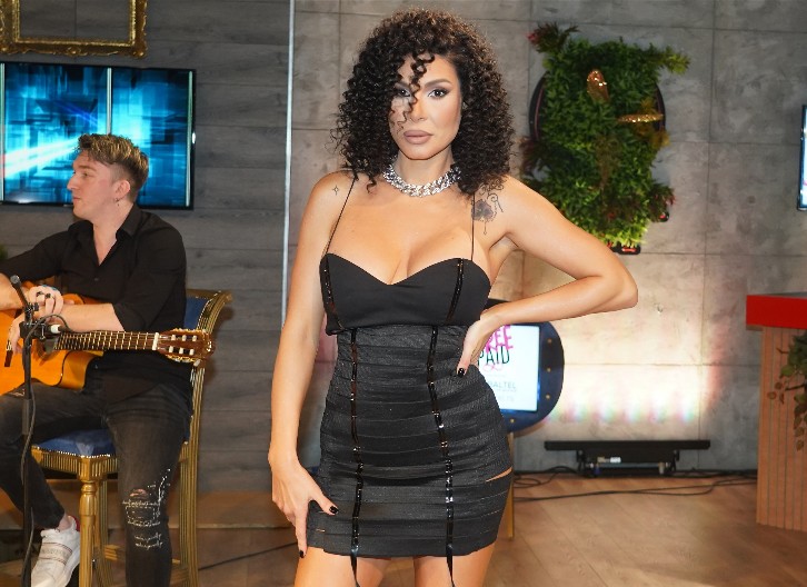 HAOS U DOMU MIE BORISAVLJEVIĆ! Pevačica nije mogla više da izdrži, sve objavila javno, ovo niko nije očekivao (FOTO)