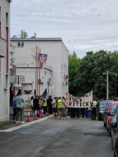 IMA IH SVEGA 50! Blokaderi foteljaši blokiraju FMK