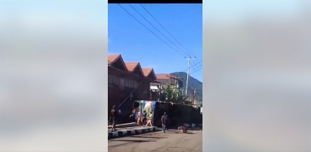 POGINULO NAJMANJE 12 OSOBA U JEZIVOJ NESREĆI Autobusu otkazale kočnice pa se prevrnuo, kamere zabeležile tragediju (VIDEO)