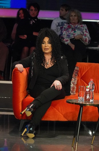 STOJINO PARČE RAJA U RODNOM PERLEZU Pevačica sagradila luksuznu oazu, u Beograd se ne vreća! (VIDEO)