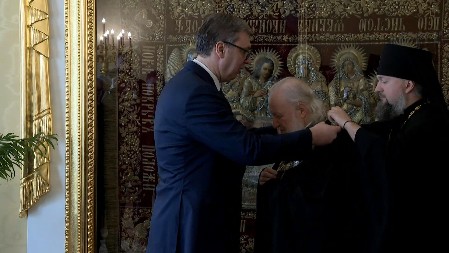 VUČIĆ ODLIKOVAO PATRIJARHA KIRILA U MOSKVI Uručio mu orden, pa se obratio NA TEČNOM RUSKOM (FOTO) (VIDEO)