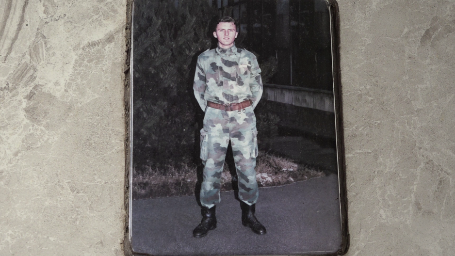 ALEKSANDAR IZ PRIBOJA JE ŽIVOT DAO ZA OTADŽBINU NA KOSOVU I TO NA ĐURĐEVDAN Pokrenuta inicijativa da kasarna u ovoj opštini dobije ime po njemu (FOTO)