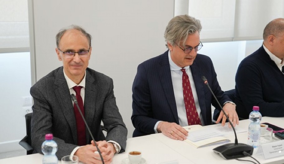 MACUT U PKS: Na raspolaganju sam privredi