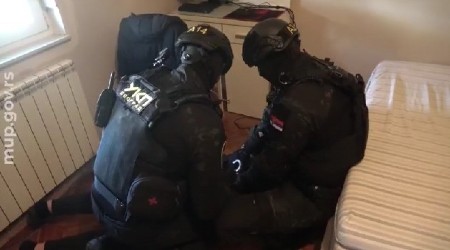 OVAKO SU "PALI" OSUMNJIČENI ZA KRAĐU AUTA SA SVE DETETOM Nisu se na tome zaustavili, evo šta je kod njih nađeno (VIDEO)