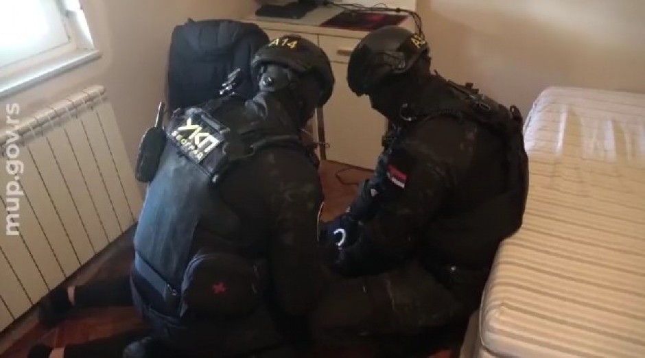 OVAKO SU "PALI" OSUMNJIČENI ZA KRAĐU AUTA SA SVE DETETOM Nisu se na tome zaustavili, evo šta je kod njih nađeno (VIDEO)