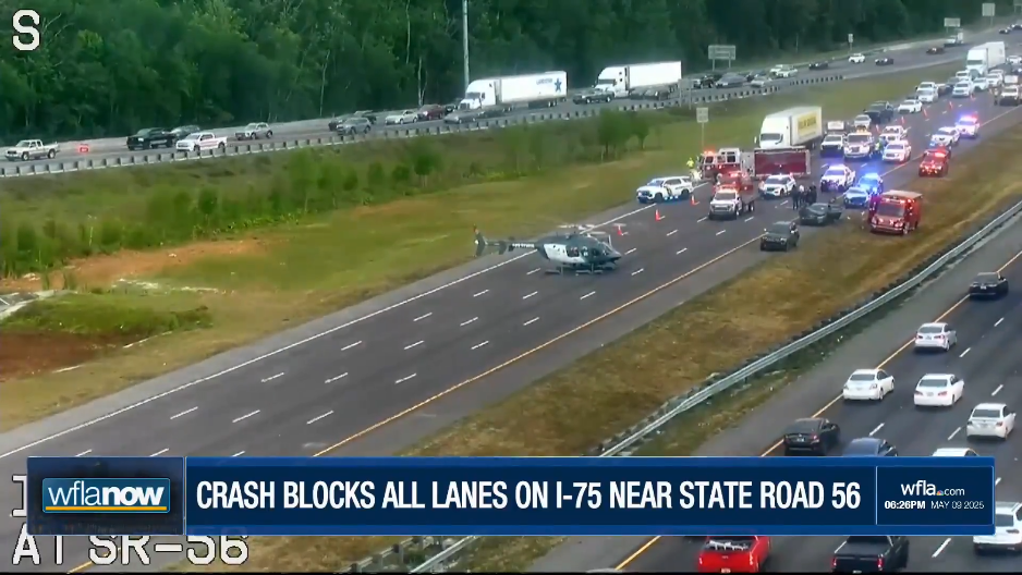 NESVAKIDAŠNJA SCENA Helikopter se spustio na auto-put nakon nesreće (FOTO)