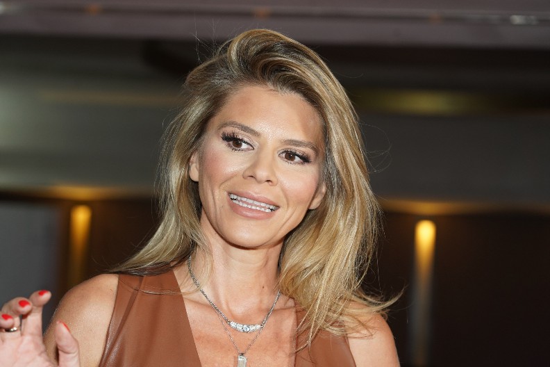 OVO JE BRAT MELINE DŽINOVIĆ! Nikada ga niste videli u javnosti, a sličnost je neverovatna (FOTO)