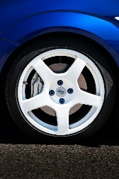 DA LI ZNATE ŠTA ZNAČE BROJEVI NA GUMAMA VAŠEG AUTOMOBILA? Važniji su nego što mislite