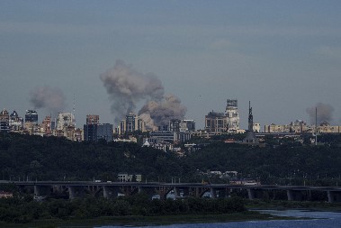 RUSI MOGU DA DOBIJU KIJEV SAMO U RUŠEVINAMA! Kako će se završiti sukob u Ukrajini?