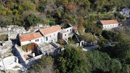 Miloš prodaje kuću pored mora za 65.000 evra: Kaže da je na 5 minuta od plaže, a okolina deluje nestvarno (FOTO)