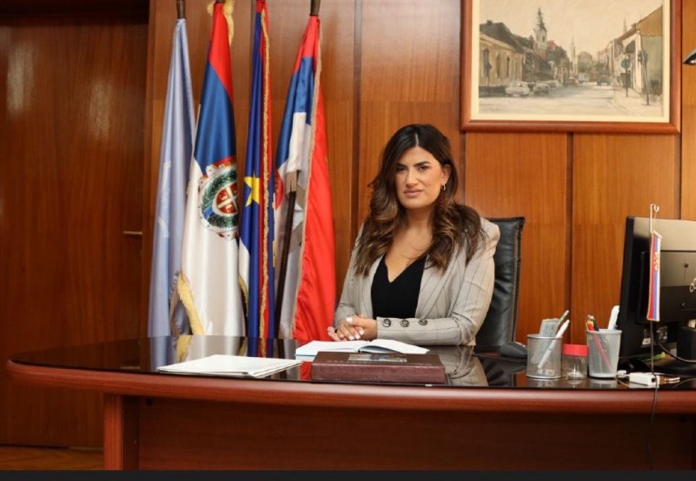 VUČINIĆ: Ljuti na građane što ih ne podržavaju, opozicioni nasilnici svoj bes iskalili na Skupštini grada