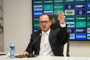 MIJATOVIĆ POKUŠAO DA AKTIVIRA BOMBU Još jedan miljenik "grobara" odbio Partizan