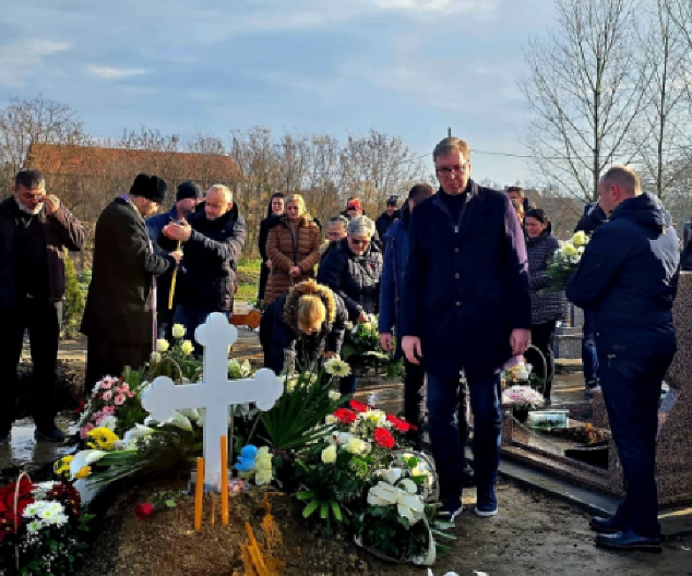 "KAKO JE VUČIĆ MOGAO DA POSETI PORODICE NASTRADALIH UMESTO DA IDE U PARIZ NA SVEČANO OTVARANJE?" Pogledajte šta sada smeta antisrpskom mediju iz Beograda (VIDEO)