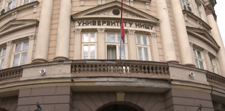NEMA SAGLASNOSTI I PRISTANKA OSTALIH PROFESORA! Podrška Filozofskog fakulteta u Nišu "studentskim" protestima je lični stav dekanice