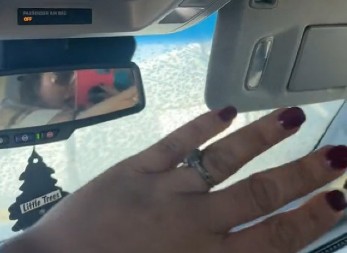 BEZ GREBANJA I SMRZAVANJA Genijalan trik za odmrzavanje šoferšajbne, a da ne izlazite iz kola