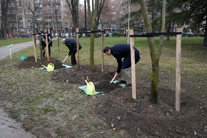 100 stabala za 100 godina Radio Beograda i parkove u kojima živi igra (FOTO)