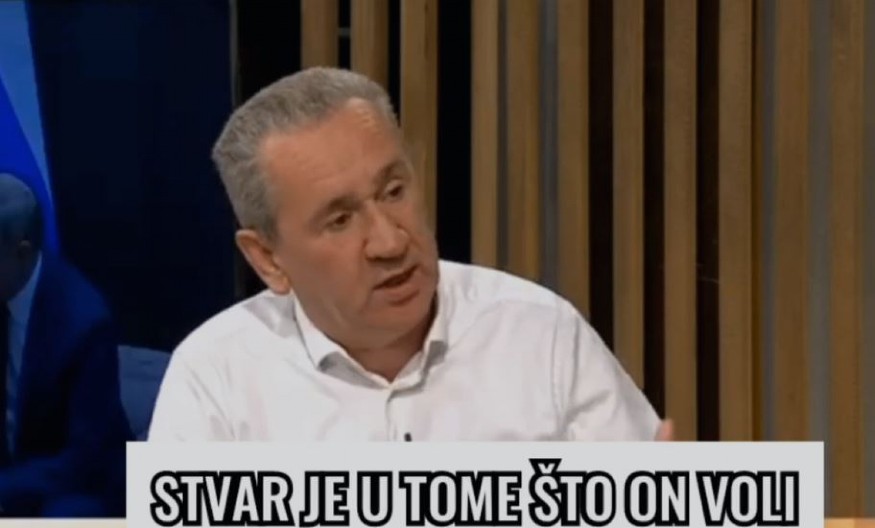 ZAHVALJUJE BOGU NA PROTESTIMA! Srbomrzac nas nazvao genocidnim, napao Vučića, pa podržao blokadere!