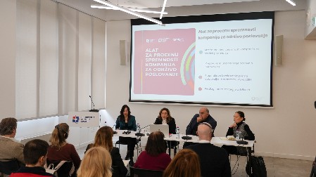 PKS PREDSTAVIO NOVI DIGITALNI APARAT ZA SRPSKE PRIVREDNIKE Održivo poslovanje otvara vrata inostranim tržištima