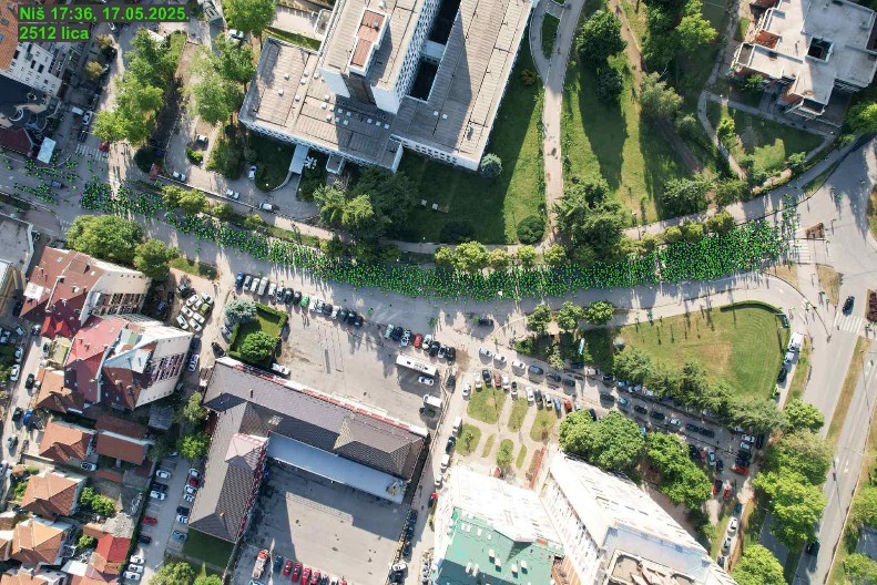 ŠAKA JADA BLOKADERA U NIŠU Fotografija iz vazduha otkriva koliko ih je - mogu se izbrojati na prste jedne ruke (FOTO)