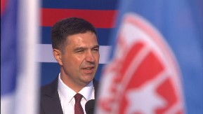 NE NASILJU, NE PODELAMA, BORIMO SE ZA BOLJU BUDUĆNOST Gradonačelnik Niša Pavlović obratio se na svenarodnom saboru: Rešenje nije u blokadama, već u radu