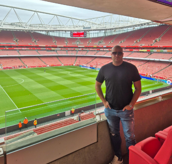 RIJALITI UČESNIK DANAS ZARAĐUJE MILIONE Niko nije verovao u njega, umalo propao, a sada je fudbalski menadžer (FOTO)