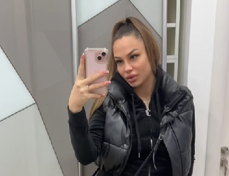 PUŠTENA NA KUĆNO LEČENJE Bivša zadrugarka nakon porođaja hitno hospitalizovana, a evo u kakvom je stanju sada (FOTO)